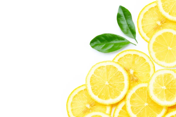 Свіжі Скибочки Лимона Ізольовані Білому Тлі — стокове фото