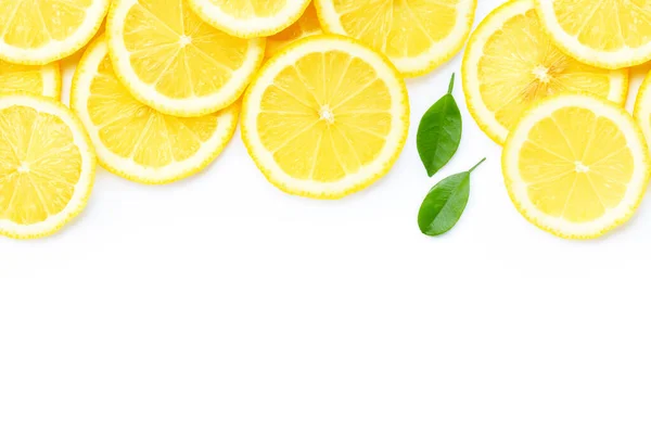 Свіжі Скибочки Лимона Ізольовані Білому Тлі — стокове фото
