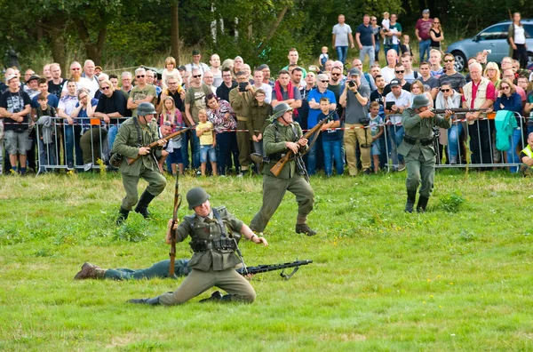 恩斯赫德 2018年9月 德国战士战斗和射击在军队展示为公众 — 图库照片