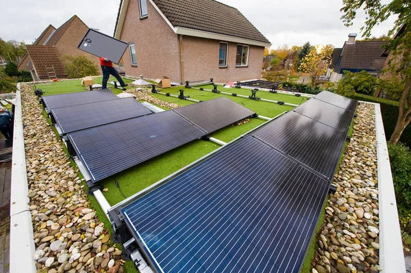 Solar panels installing — Stock Photo, Image