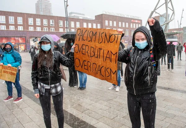 Enschede Netherlands June 2020 Protestors Demonstrating Pouring Rain Centre Enschede — Stock Photo, Image