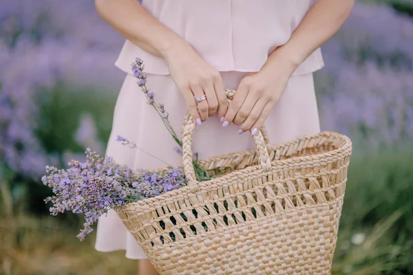 Girl Hand Holding Bag Lavender — Stock Photo, Image