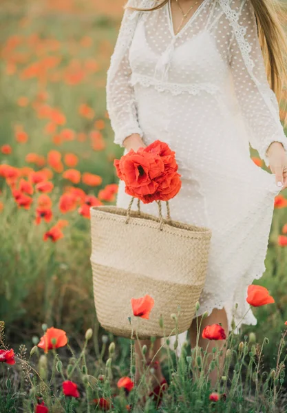 Girl White Dress Wicker Basket Poppy Field — Stock Photo, Image