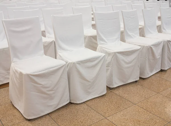 Covered Chairs Arranged Audience — Stock Photo, Image
