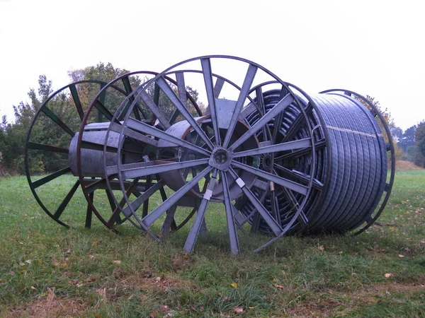 Tambores Cable Metal Grandes Campo — Foto de Stock