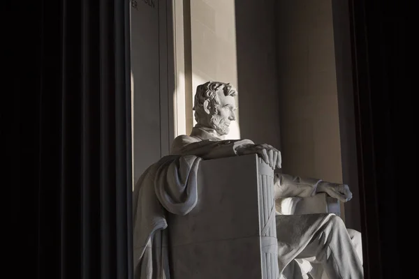 Статуя Авраама Линкольна Памятника Вашингтону — стоковое фото