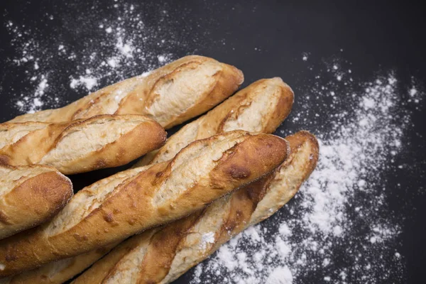 Kopyalama alanı siyah zemin üzerine Fransız ekmeği seçimi yapılmış