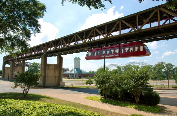 Memphis Tenenssee 2017 Jednoszynowa Która Łączy Miasto Mississippi River Park — Zdjęcie stockowe