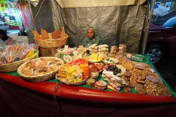 Cidade México México 2018 Uma Mulher Vende Comida Tradicional Mercado — Fotografia de Stock