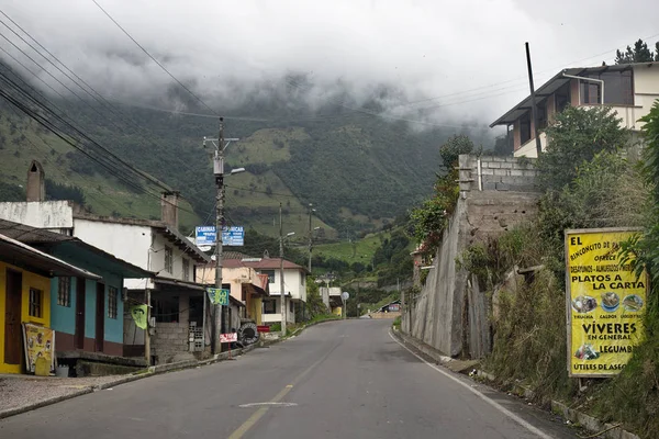 Papallacta Napo Ecuador 2019 View Town Main Road Cloudy Mountains — Stock Photo, Image