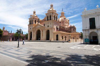 Cordoba City, Cordoba, Arjantin - 2019: Cordoba Katedrali (Our Lady of the Varsayım) Arjantin'de sürekli hizmet eden en eski kilisedir..