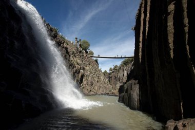 Huasca de Ocampo, Hidalgo, Meksika'daki bazaltik prizma oluşumları.