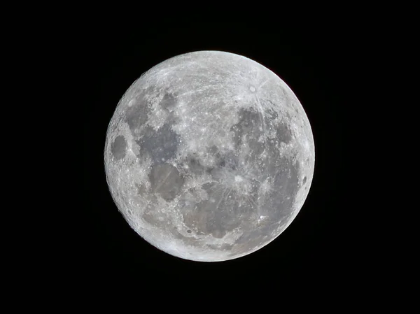 The super moon of Feb 18th, 2019 as seen from Cordoba City, Cordoba, Argentina.