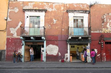 Puebla City, Puebla, Meksika - 2019: Şehir merkezine yakın geleneksel bir aile restoranı.