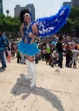 Mexico City, Meksika - 2018: Yıllık Lgbt gurur geçit töreninde giyinmiş bir katılımcı.