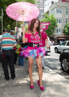 Mexico City, Meksika - 2018: Yıllık Lgbt gurur geçit töreninde giyinmiş bir katılımcı.