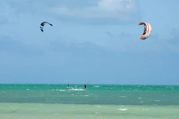 Ісаморода Флорида Сша 2019 Люди Практикують Кайтсерфінг Сонячний День — стокове фото
