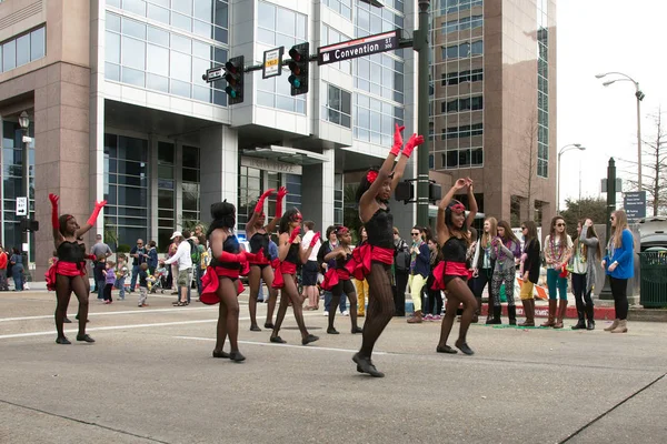 Baton Rouge Louisiana Usa 2019 Lányok Részt Felvonulást Során Mardi — Stock Fotó