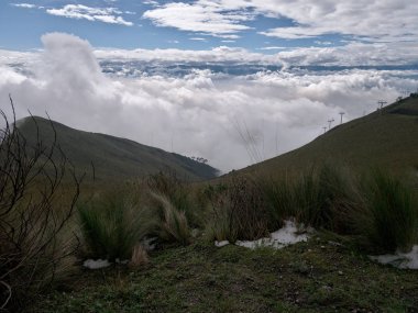 Pichincha yanardağı panoramik görünümü, quito hemen tarafında bulunan, hangi doğu yamaçları, Pichincha, Ekvador etrafında sarar.