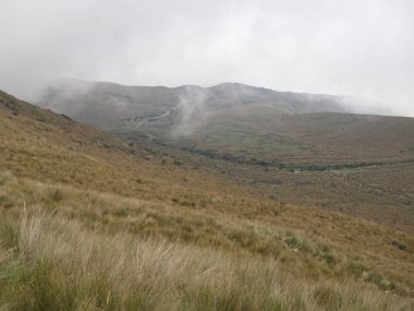 Pichincha yanardağı panoramik görünümü, quito hemen tarafında bulunan, hangi doğu yamaçları, Pichincha, Ekvador etrafında sarar.