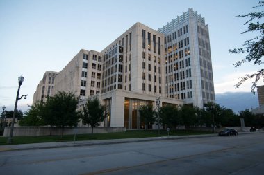 Baton Rouge, Louisiana, Abd - 2019: Gıda Pulları Programı ve Louisiana Eyalet İddiaları ofislerini elinde bulunduran hükümet binaları.