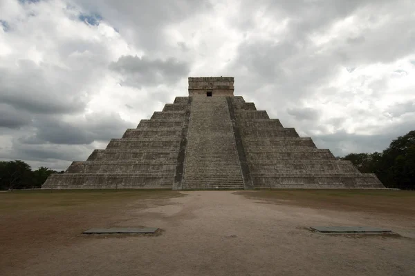 View Temple Kukulcan Located Chichen Itza Archaeological Site Unesco World — Stock Photo, Image