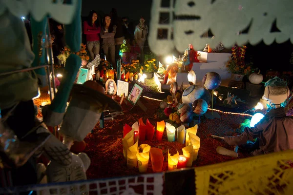 Ciudad México México Noviembre 2018 Gente Ofrendas Tradicionalmente Decoradas Para — Foto de Stock