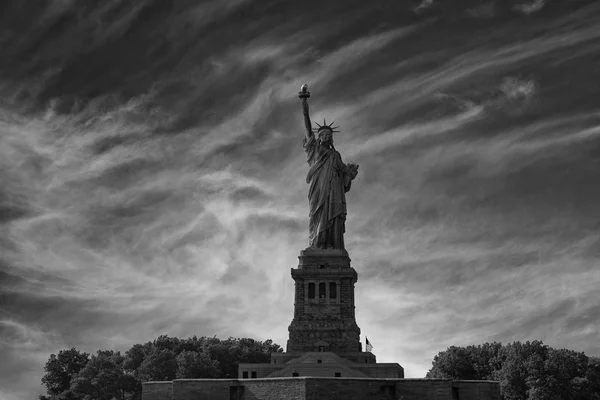 Lady Liberty Frihetsgudinnan Och Moln — Stockfoto