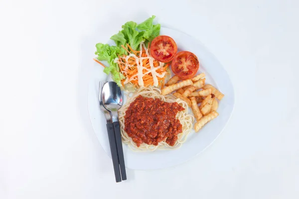 Spaghetti Mit Sauce Und Salat Und Fenfried Der Weißen Szene — Stockfoto