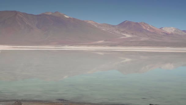 Panoramatický výhled na Bílou lagunu - Bolívie. — Stock video