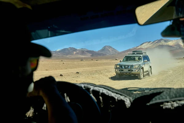Город Пулакайо к югу от Боливии, 20 декабря 2019 года, Old Van Pickup 4x4. — стоковое фото