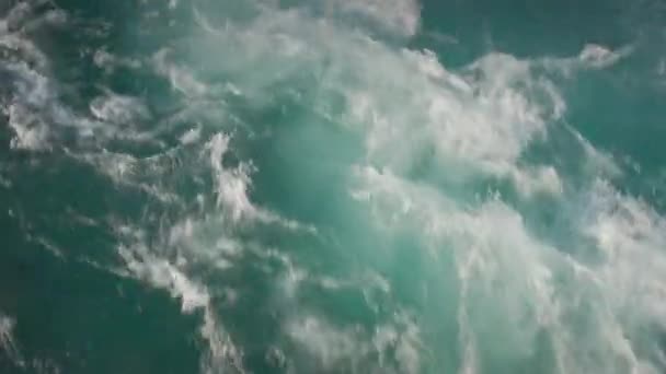 Vista aérea das forças aquáticas das Cataratas Petrohue - Puerto Varas, Chile, América do Sul. — Vídeo de Stock