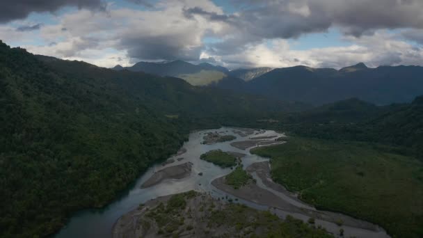 Aerial River Petrohue en Osorno Puerto Varas, Chile, América del Sur. — Vídeo de stock