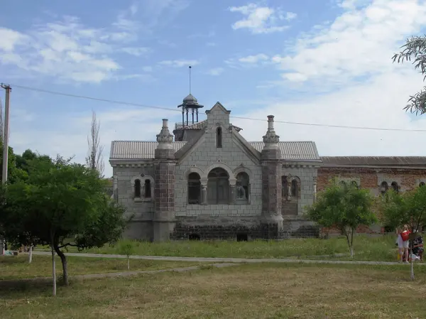 Architektura Starego Budynku Rozpadające Się Ceglane Ściany — Zdjęcie stockowe