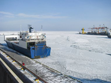Karadeniz ve Liman Su Alanı Buzla Zincirlendi