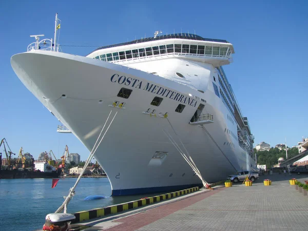 Ukraine, Odessa, Maritime Station, June 17, 2012. Ocean Cruise ship — Stock Photo, Image