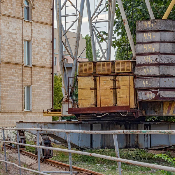 Tower Crane Underrede Ballast Power Distribution Lådor Kranskenor Och Rail — Stockfoto