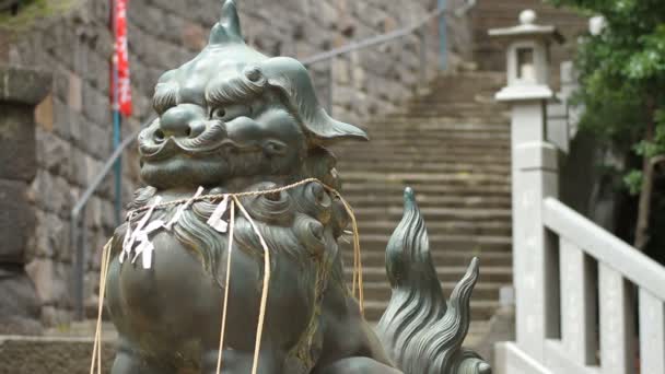 Toranomon Tokyo Japan August 21Th 2017 Its Statue Komainu Japanese — стоковое видео