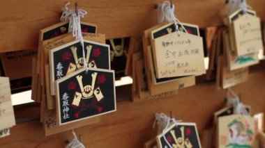 Tokyo/Japonya - 11th Ağustos 2017: Onun bir adak talet Japonca tapınak içinde. fotoğraf makinesi: Canon Eos 7d