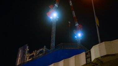 Shibuya, Tokyo/Japonya - 25th Haziran 2018: Onun bir vinç Tokyo. zaman atlamalı. fotoğraf makinesi: Canon Eos 5d mark4