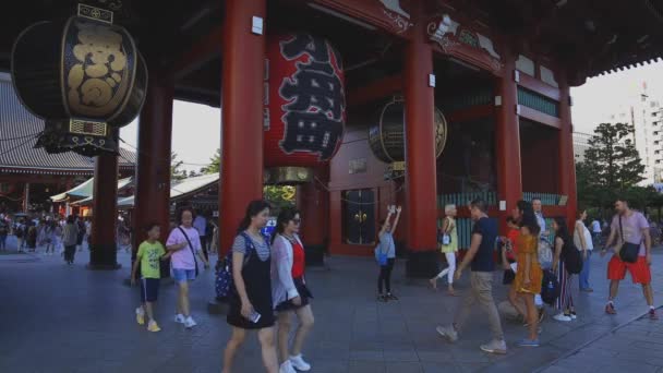 Asakusa Τόκιο Ιαπωνίας Αύγουστος 2018 Την Κεντρική Πύλη Στο Ιαπωνικό — Αρχείο Βίντεο