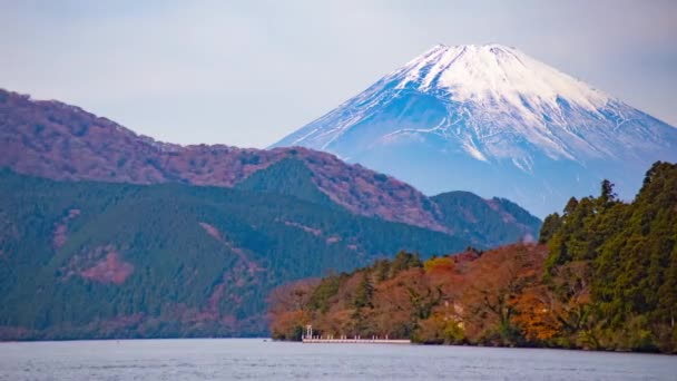 Πάροδο του χρόνου στη μεγάλη λίμνη πίσω από το Mt.Fuji — Αρχείο Βίντεο