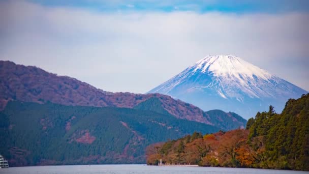 Tidsfördröjning vid sjön stora bakom Mt.Fuji — Stockvideo