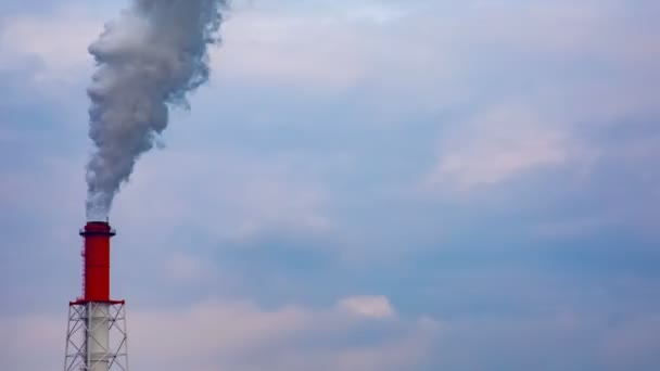 Zaman atlamalı Yokkaichi Mie Japonya'da induzrial alanında chemney, duman — Stok video