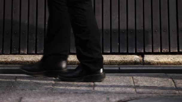 Marcher dans la rue à l'ancienne à Gion Kyoto — Video