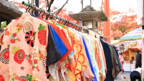 Kimono-Markt am Yasaka-Schrein in Kyoto Japan — Stockvideo