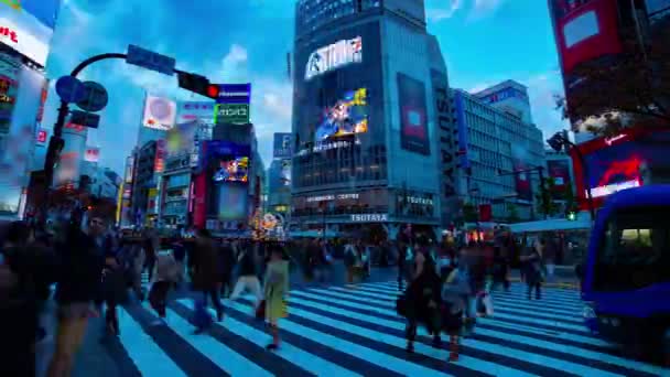 Günbatımı zaman atlamalı vurdu Tokyo Shibuya geniş sokakta — Stok video