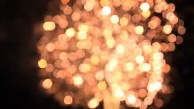 Havai fişek bokeh arkasında Odaiba Tokyo karanlık gökyüzü, gece