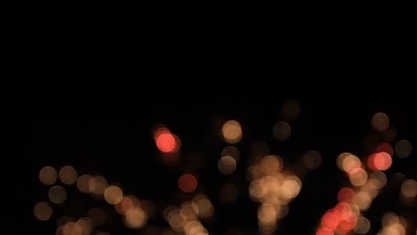 夜お台場東京の暗い空の背後にある花火のボケ味 — ストック動画