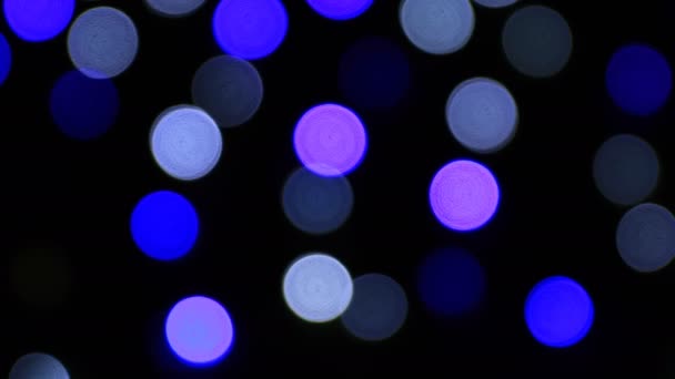 Caméra colorée bokeh defocusecd la nuit — Video